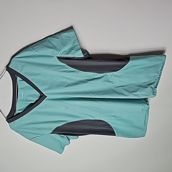 Allure white cross teal and gray 3XL scrub top - Picture 2 of 4